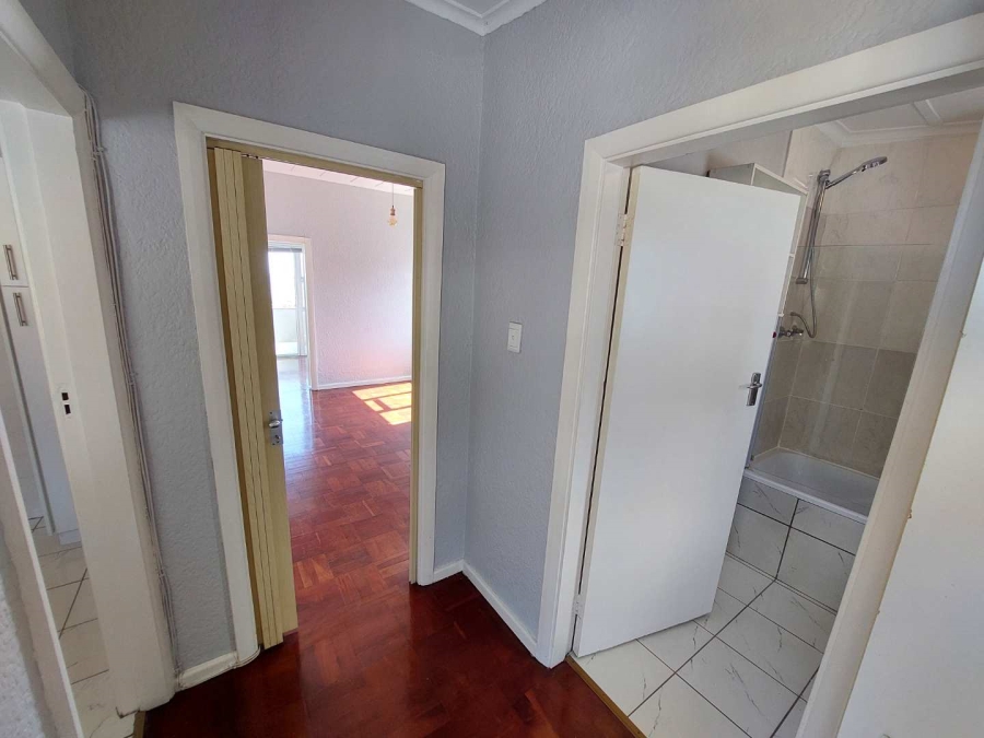 1 Bedroom Property for Sale in Camps Bay Western Cape